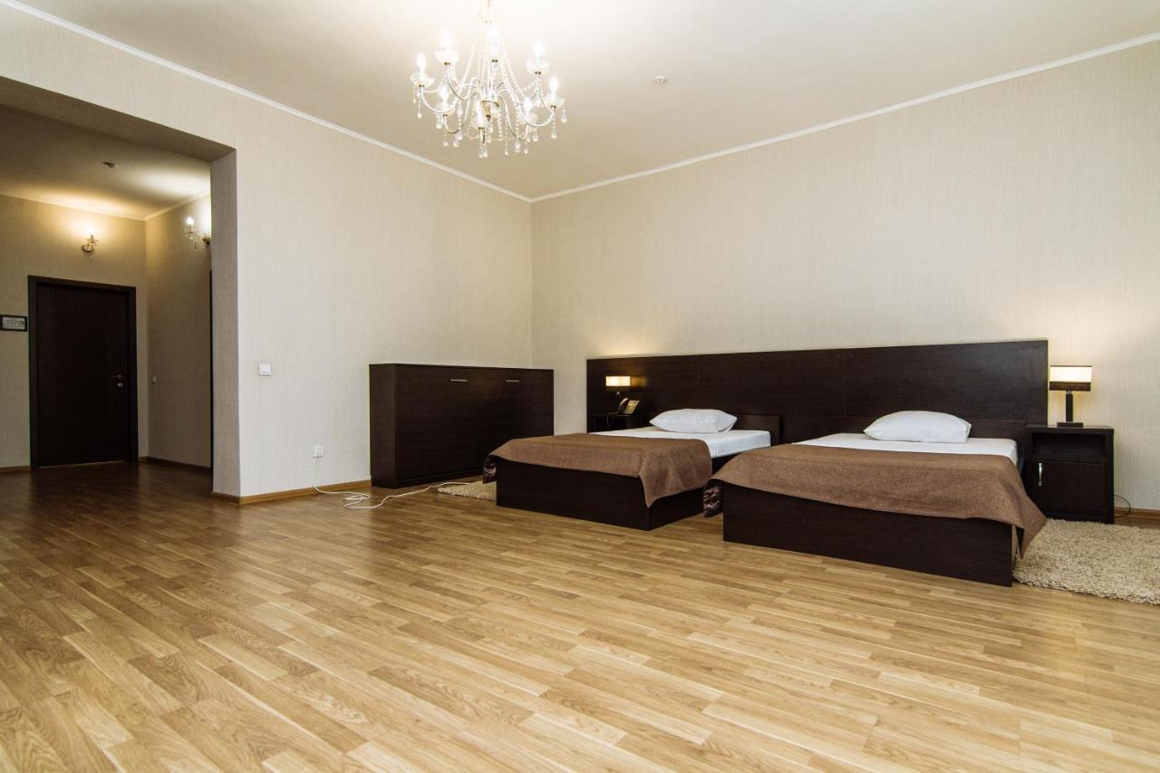 Hotel Verhovina Kiev Luaran gambar