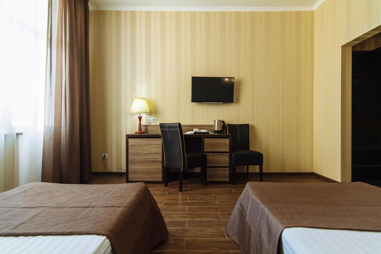 Hotel Verhovina Kiev Luaran gambar