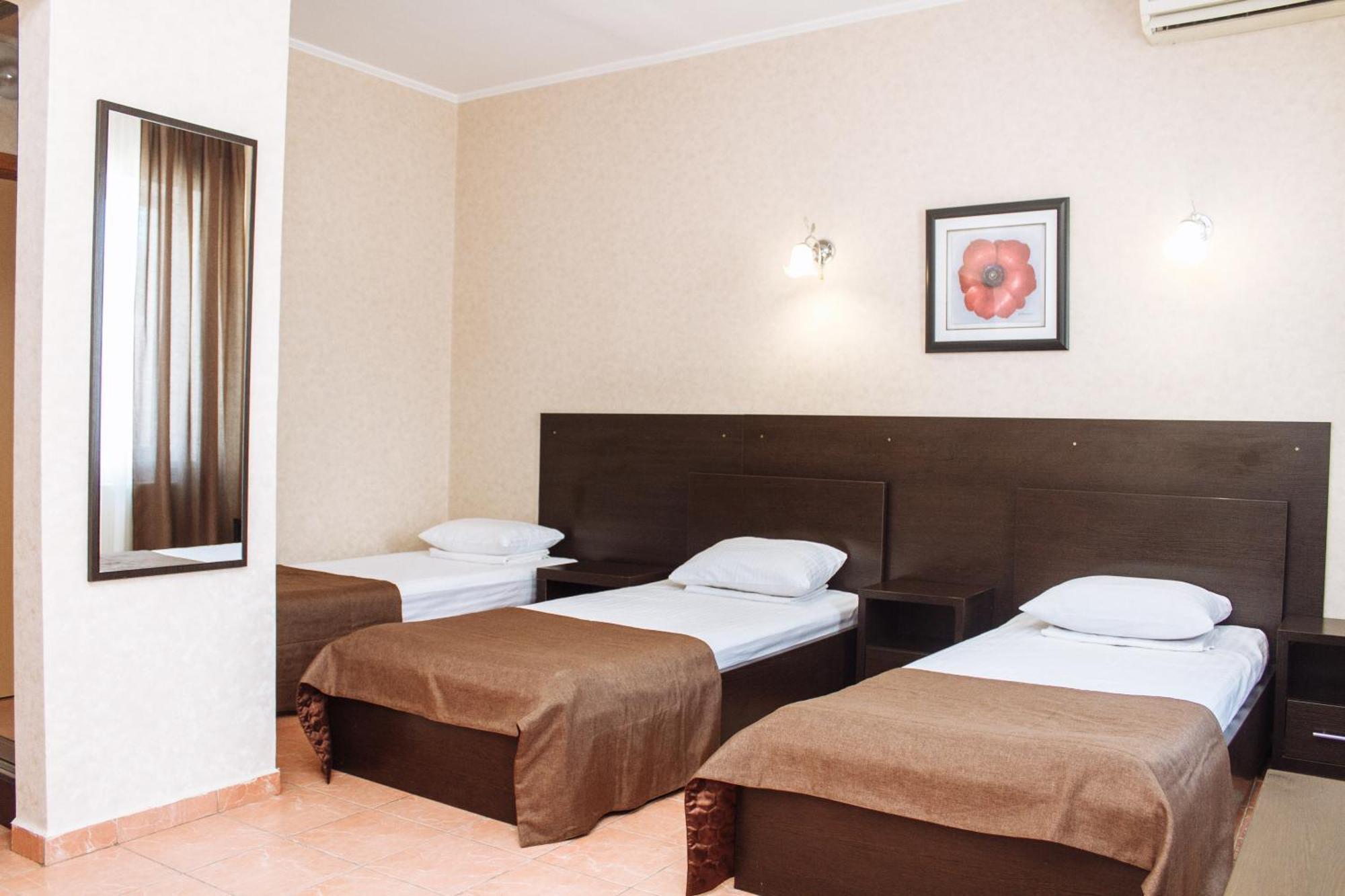 Hotel Verhovina Kiev Luaran gambar