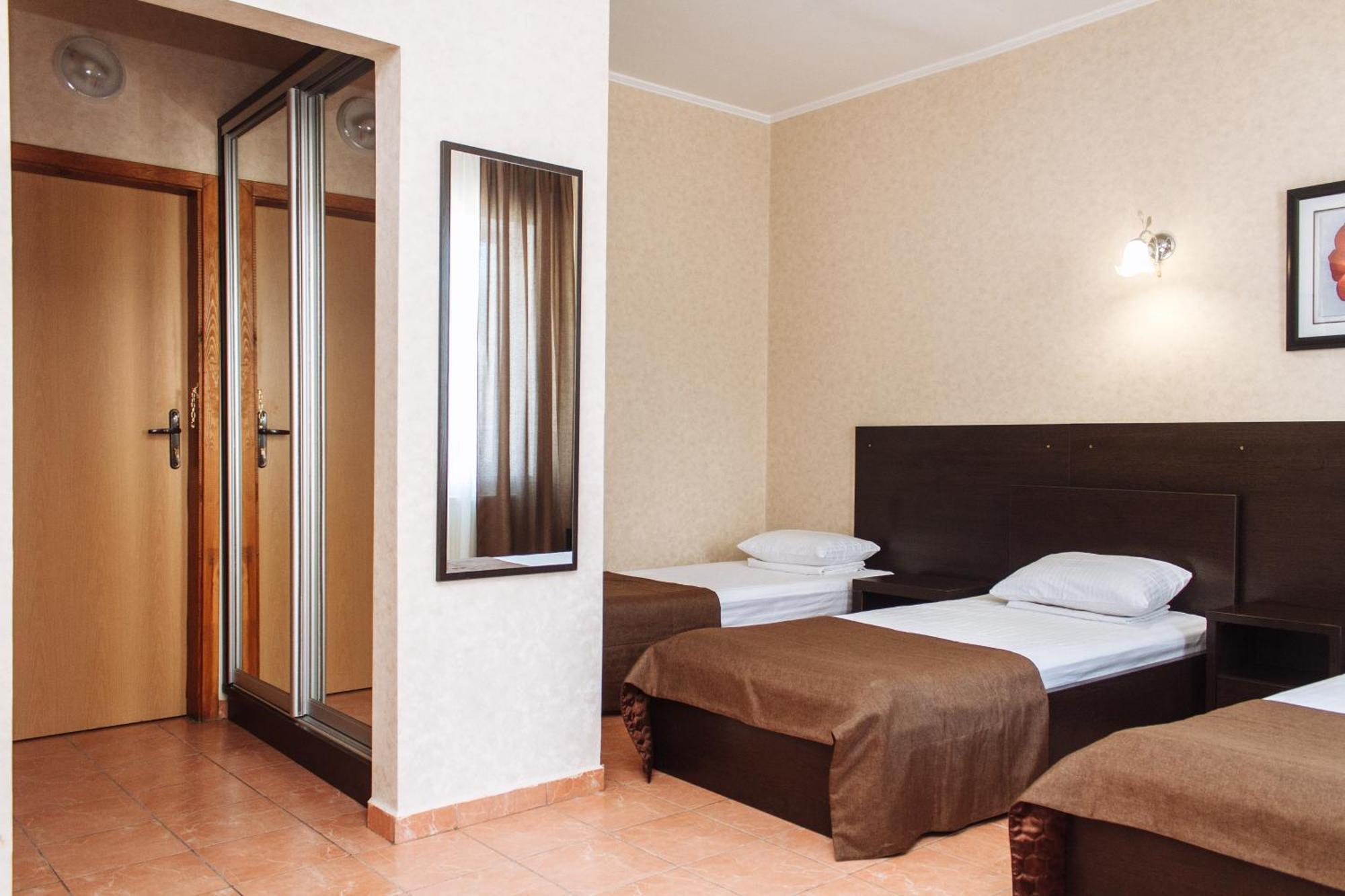 Hotel Verhovina Kiev Luaran gambar