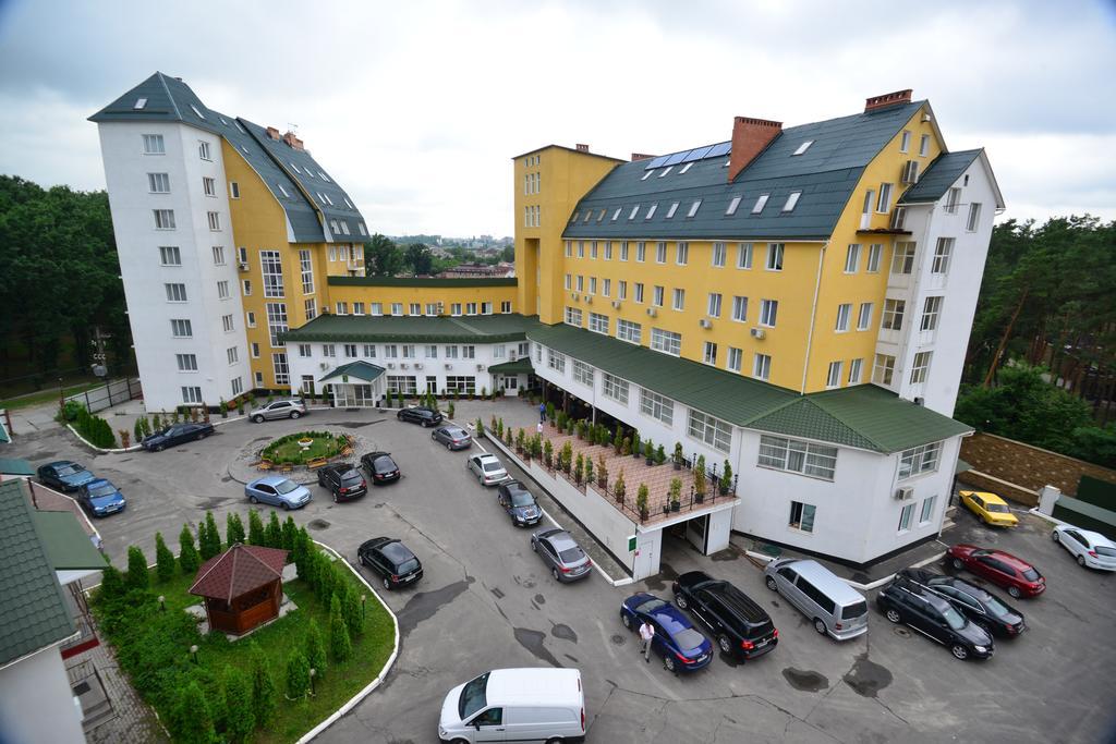 Hotel Verhovina Kiev Luaran gambar