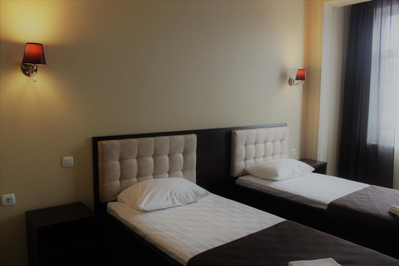 Hotel Verhovina Kiev Luaran gambar